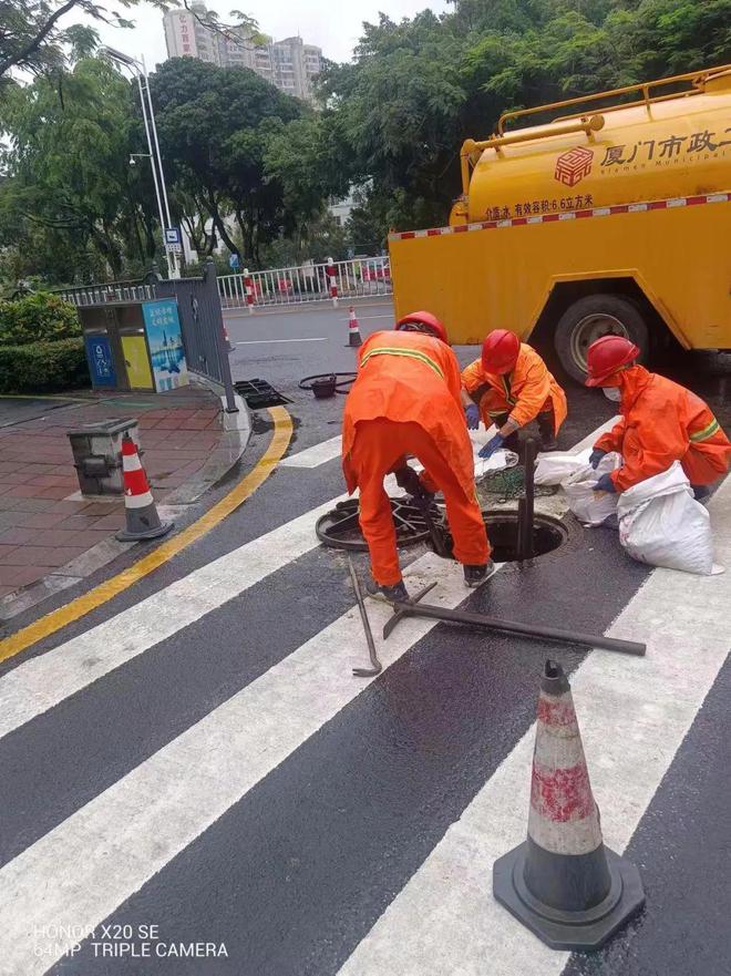 开云体育 开云平台应对持续降雨市政园林部门全力防汛备汛(图9)