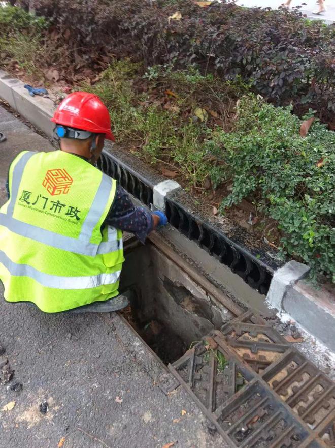 开云体育 开云平台应对持续降雨市政园林部门全力防汛备汛(图10)